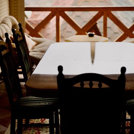 Петрос Family Hotel Γιαρέμτσε Εξωτερικό φωτογραφία