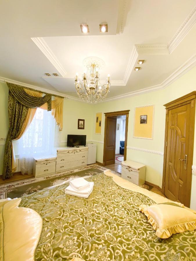 Петрос Family Hotel Γιαρέμτσε Εξωτερικό φωτογραφία