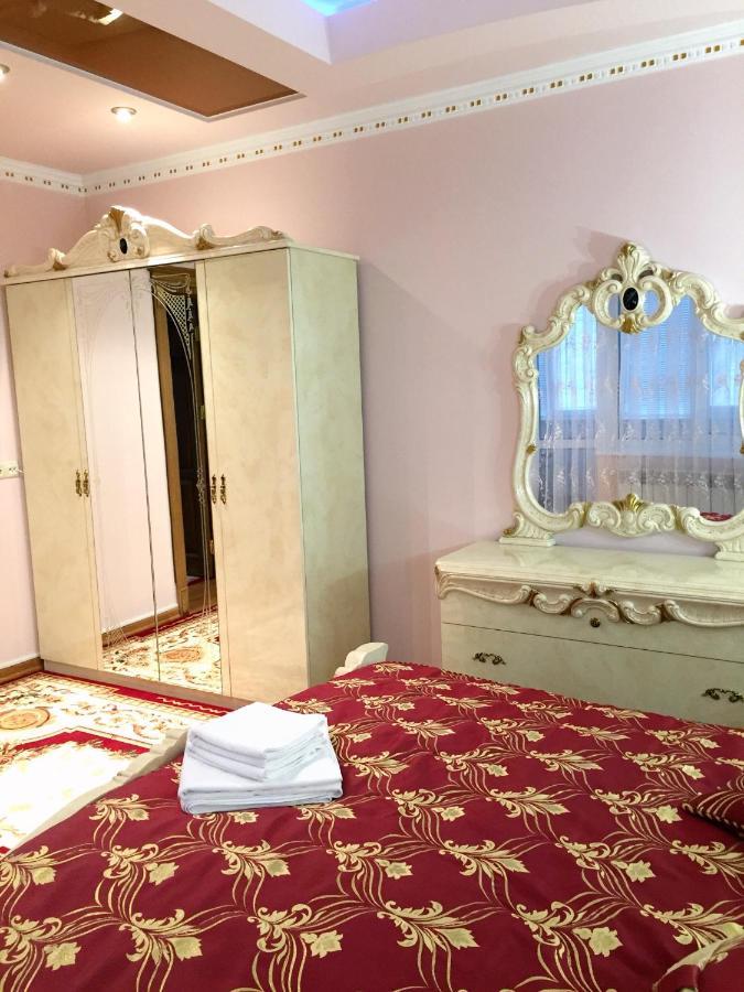 Петрос Family Hotel Γιαρέμτσε Εξωτερικό φωτογραφία